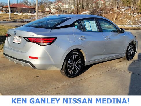 Used 2023 Nissan Sentra SV image 3
