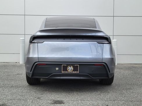 Used 2026 Tesla Model Y Long Range image 10