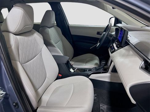 Used 2023 Toyota Corolla Cross LE image 24