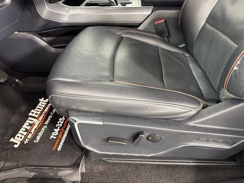 Used 2022 Ford F150 Lariat w/ Max Trailer Tow Package image 12