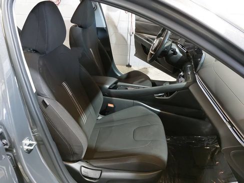 Certified 2024 Hyundai Elantra SEL w/ Convenience Package FWD image 10