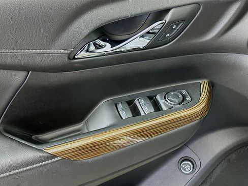 Used 2023 GMC Acadia SLE w/ Driver Convenience Package image 15