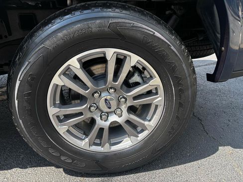 Used 2018 Ford F150 Lariat w/ Equipment Group 501A Mid AWD/4WD image 12