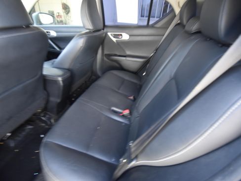 Used 2012 Lexus CT 200h Premium w/ Leather Pkg FWD image 12