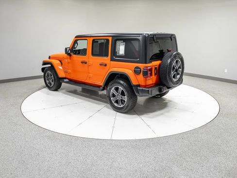 Used 2023 Jeep Wrangler Unlimited Sahara w/ LED Lighting Group AWD/4WD image 35