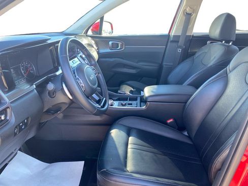 Certified 2023 Kia Sorento EX AWD/4WD image 17