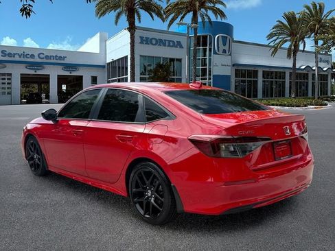 Used 2025 Honda Civic Sport image 6