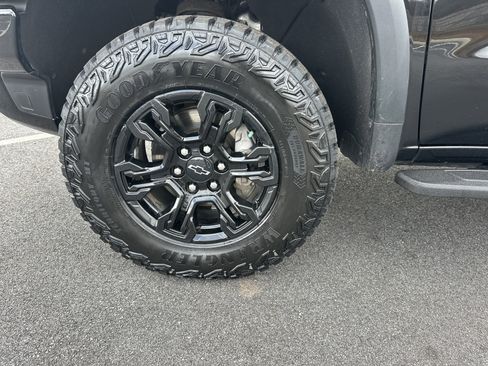 Certified 2023 Chevrolet Silverado 1500 ZR2 w/ Technology Package image 12