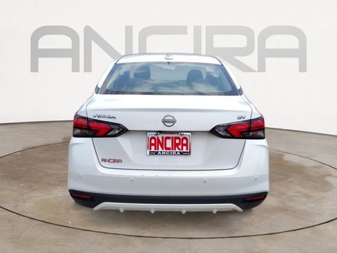 Used 2024 Nissan Versa SV FWD image 9