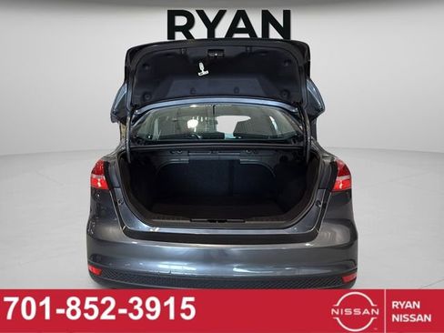 Used 2017 Ford Focus SE w/ Cold Weather Package image 41