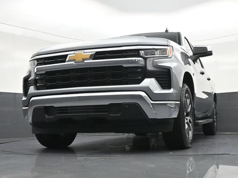 Used 2024 Chevrolet Silverado 1500 LT RWD image 34