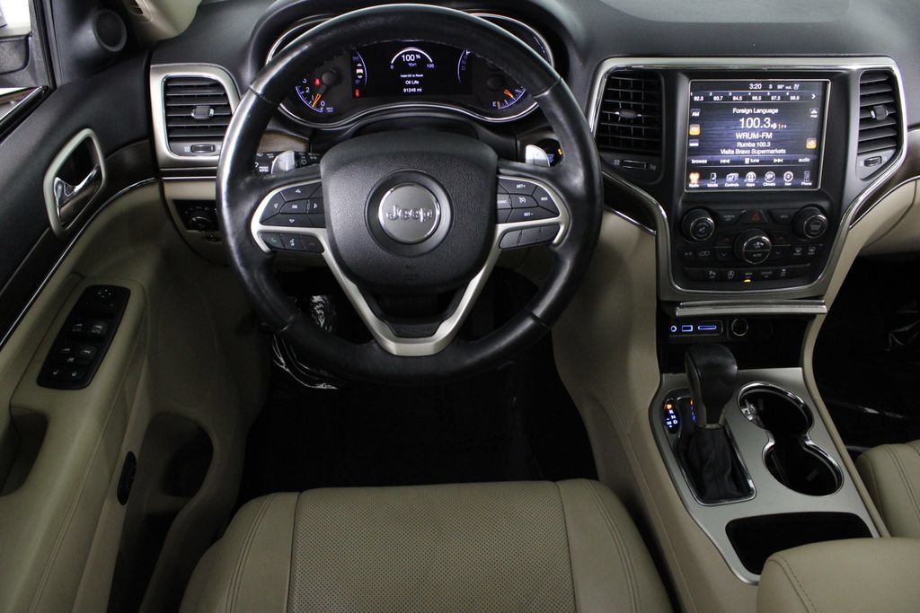 Used 2017 Jeep Grand Cherokee Limited w/ Luxury Group II RWD image 6