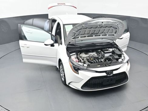 Certified 2022 Toyota Corolla LE image 48