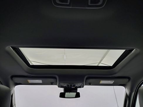 Used 2023 Chevrolet Silverado 1500 LTZ image 6