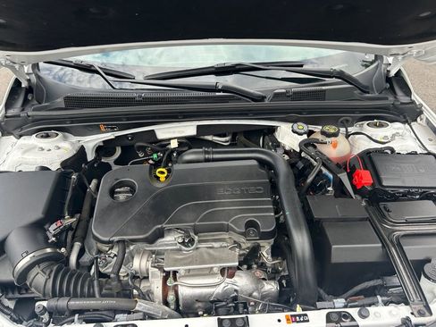 Used 2024 Chevrolet Malibu LT FWD image 29