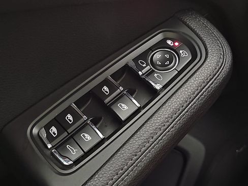 Used 2018 Porsche Macan S AWD/4WD image 27