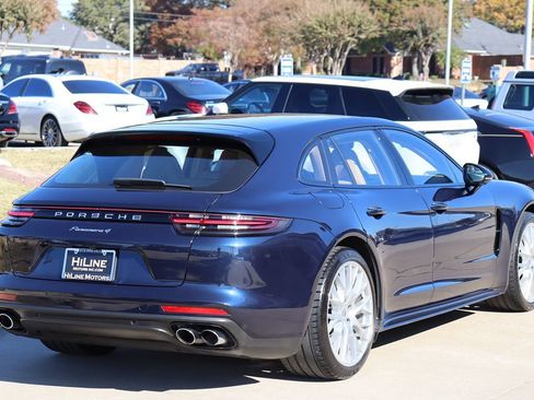 Used 2018 Porsche Panamera 4 image 9