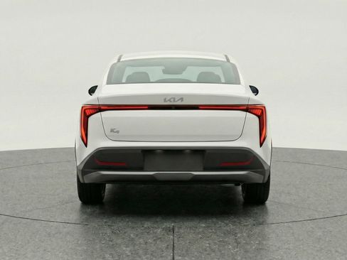 Used 2025 Kia K4 LXS image 7