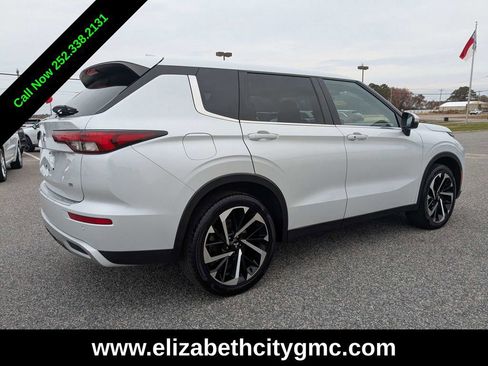 Used 2022 Mitsubishi Outlander SE image 4