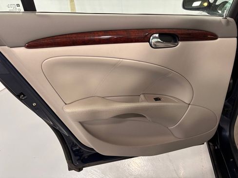 Used 2009 Buick Lucerne CXL w/ Driver Confidence Package image 23