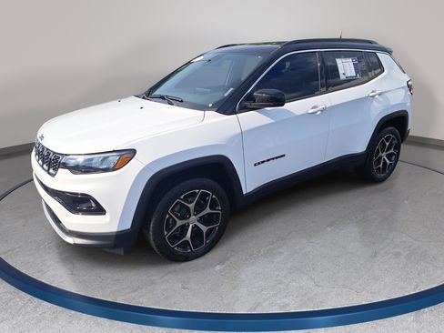 Used 2024 Jeep Compass Limited AWD/4WD image 1