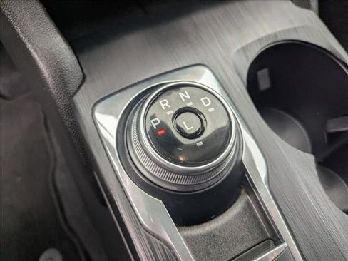 Used 2022 Ford Escape SE w/ Convenience Package FWD image 11