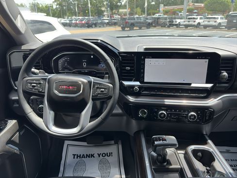 Used 2023 GMC Sierra 1500 SLT w/ SLT Premium Package AWD/4WD image 12