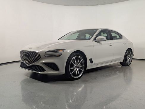 Used 2025 Genesis G70 2.5T AWD/4WD image 3