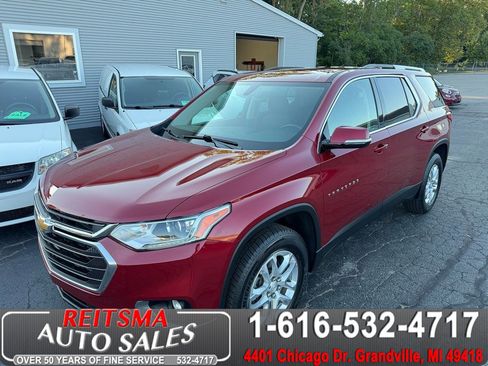 Used 2018 Chevrolet Traverse LT FWD image 1
