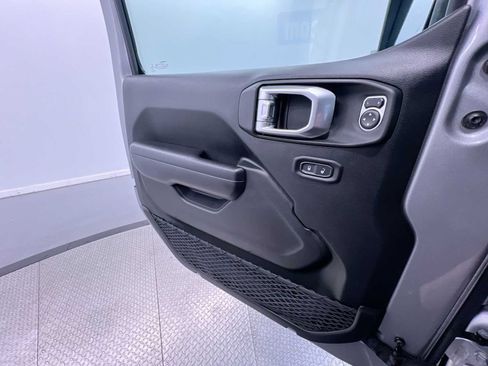 Used 2018 Jeep Wrangler Unlimited Sport S AWD/4WD image 30