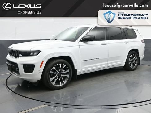 Used 2023 Jeep Grand Cherokee L Overland w/ Advanced Protech Group III AWD/4WD image 4
