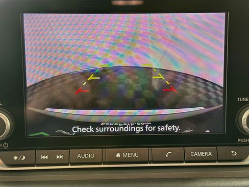 Used 2023 Nissan Rogue SV FWD image 22