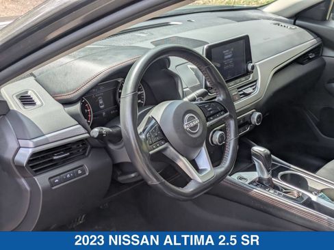 Used 2023 Nissan Altima 2.5 SR FWD image 15