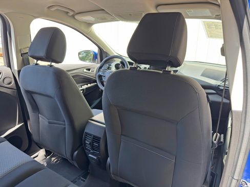 Used 2017 Ford Escape SE w/ Equipment Group 201A AWD/4WD image 28