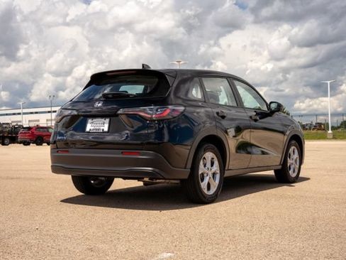 Used 2024 Honda HR-V LX image 7