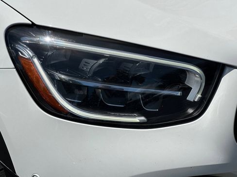 Used 2021 Mercedes-Benz GLC 300 4MATIC Coupe image 10