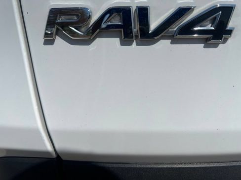 Used 2024 Toyota RAV4 LE AWD/4WD image 24