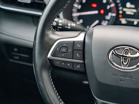 Used 2021 Toyota Highlander XSE AWD/4WD image 24