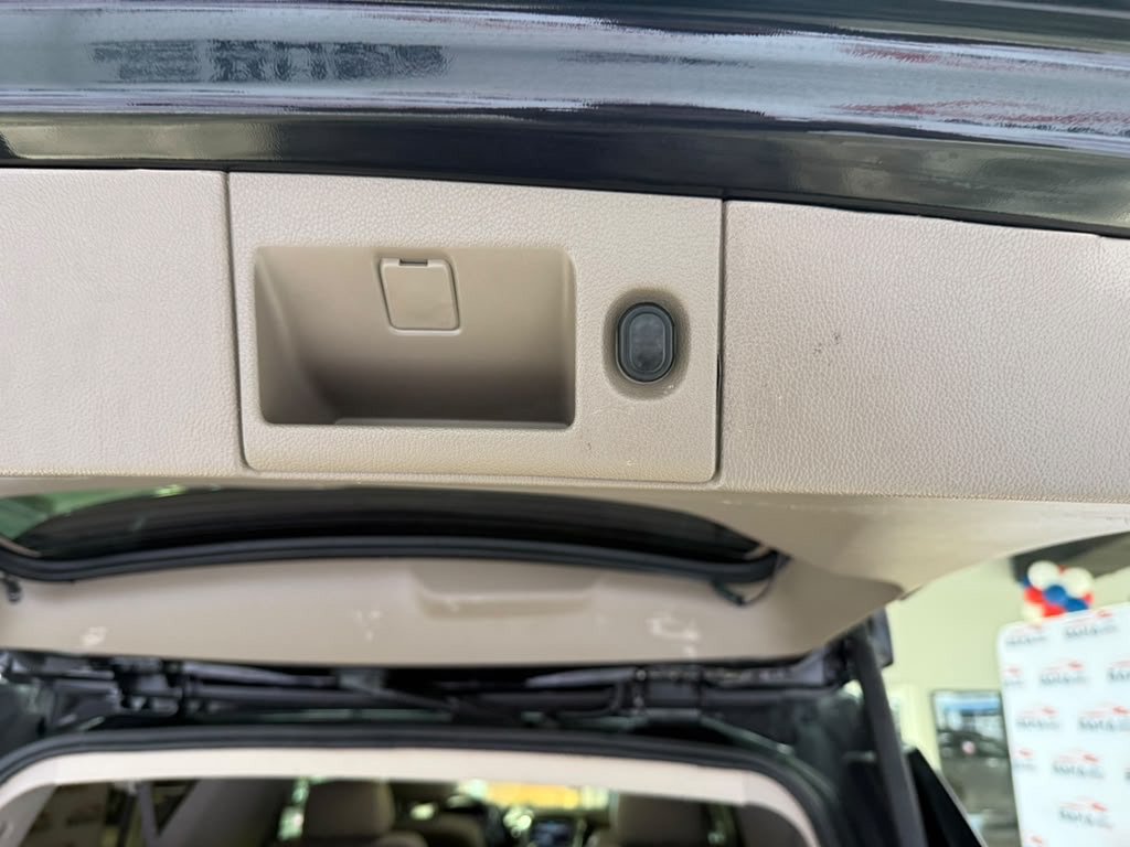 Used 2020 Chevrolet Suburban LT AWD/4WD image 40