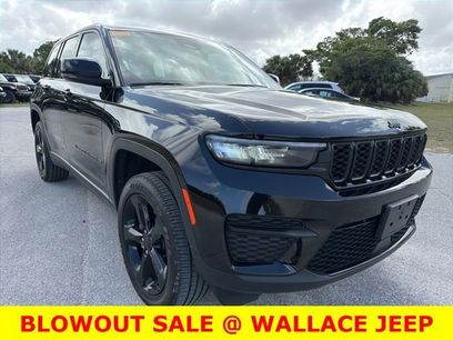 Used 2024 Jeep Grand Cherokee Altitude