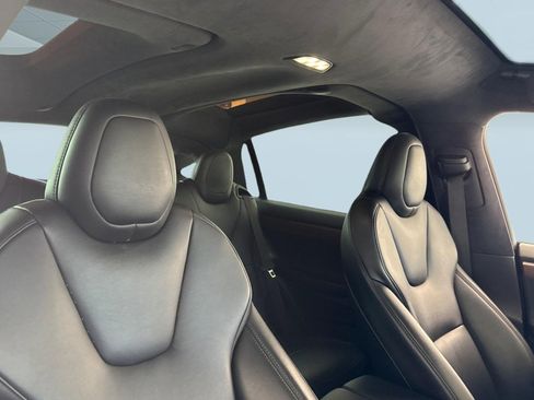 Used 2021 Tesla Model X Long Range AWD/4WD image 25