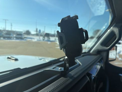 Used 2021 Jeep Wrangler Unlimited Sahara image 22