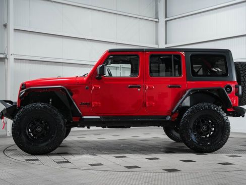 Used 2024 Jeep Wrangler Sport image 5