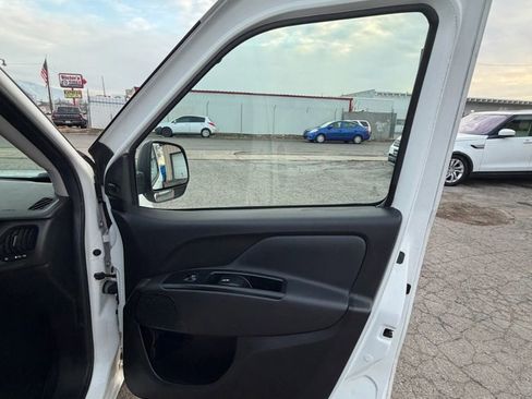 Used 2018 RAM ProMaster City Tradesman image 16