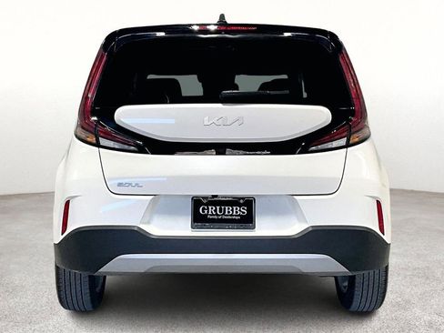 Used 2025 Kia Soul LX image 6