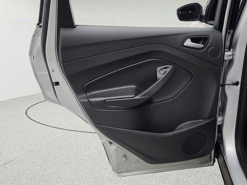 Used 2017 Ford Escape Titanium FWD image 28