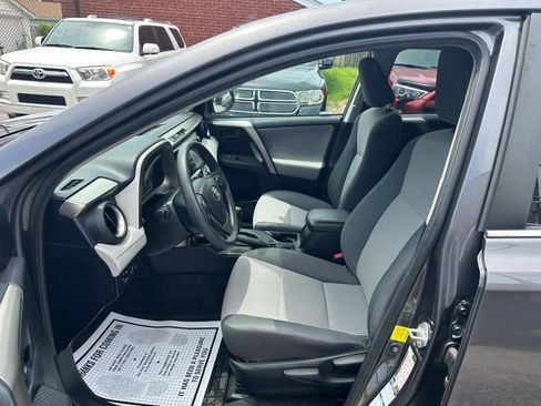Used 2015 Toyota RAV4 LE AWD/4WD image 10
