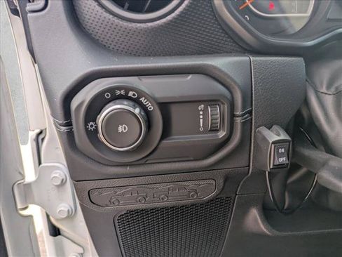 Used 2024 Jeep Wrangler Unlimited Rubicon w/ Technology Group AWD/4WD image 21