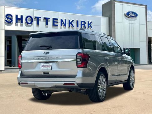 Used 2024 Ford Expedition Limited RWD image 8