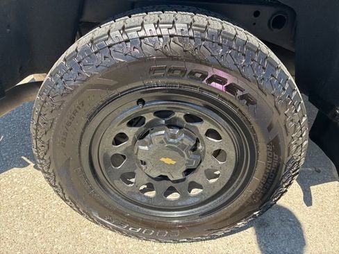 Used 2023 Chevrolet Colorado W/T RWD image 10
